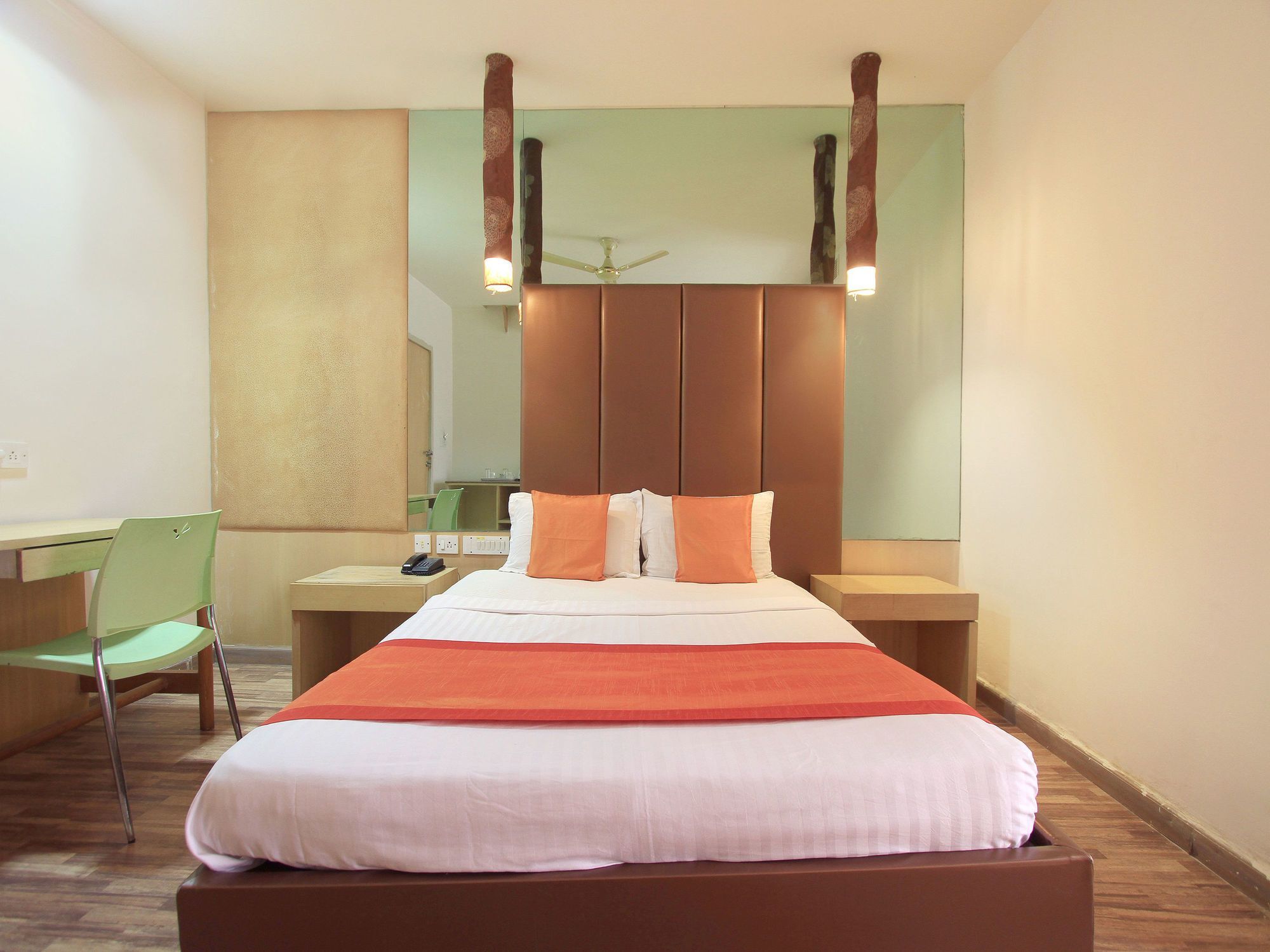 Purple Inn Boutique Hotel Mysore Esterno foto